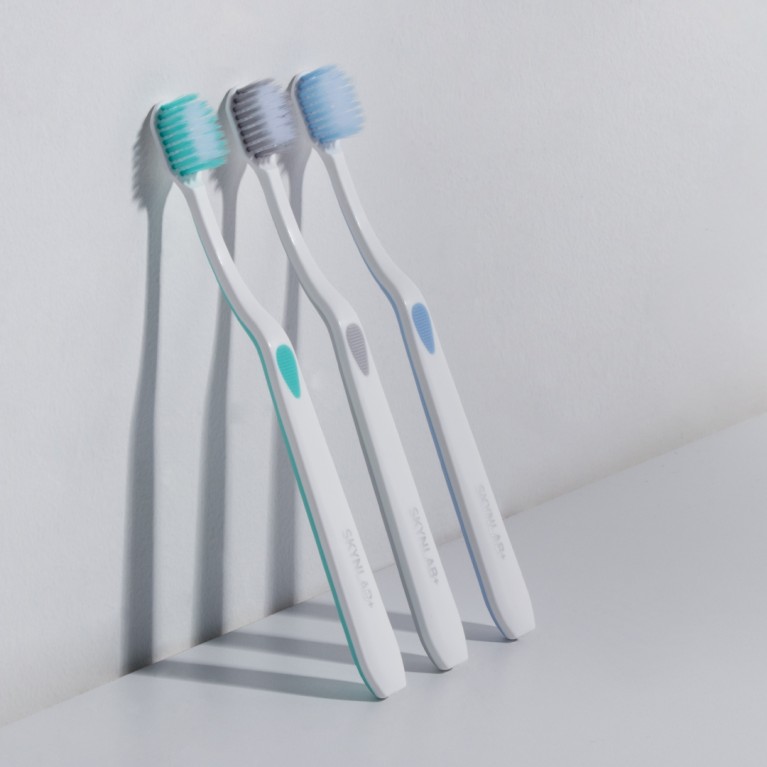 Skynlab MDT Ergo Premium Toothbrush Buy 1 Get 1 (Mixed Color) 